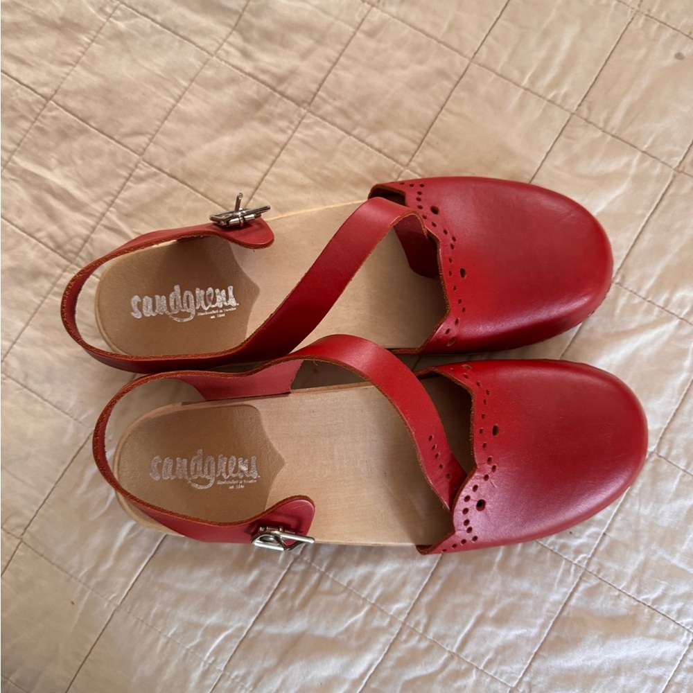 Sandgrens Women's Red Leather Clogs